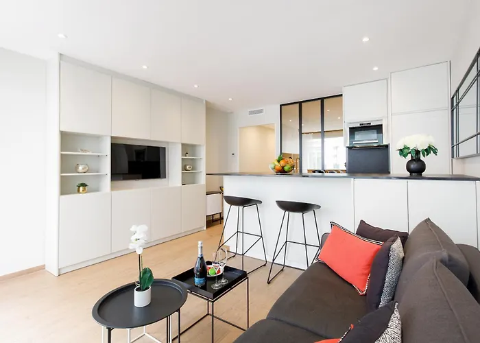 My Ty Croisette Martinez Yourhosthelper Cannes